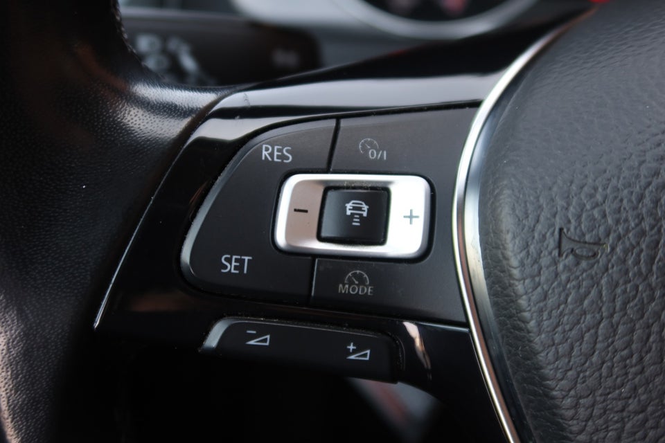 VW Golf VII 1,4 TSi 125 Comfortline Variant 5d