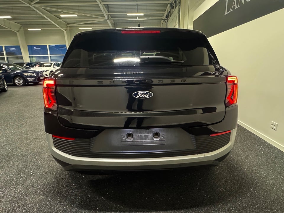 Ford Explorer 82 Premium Extended Range 5d