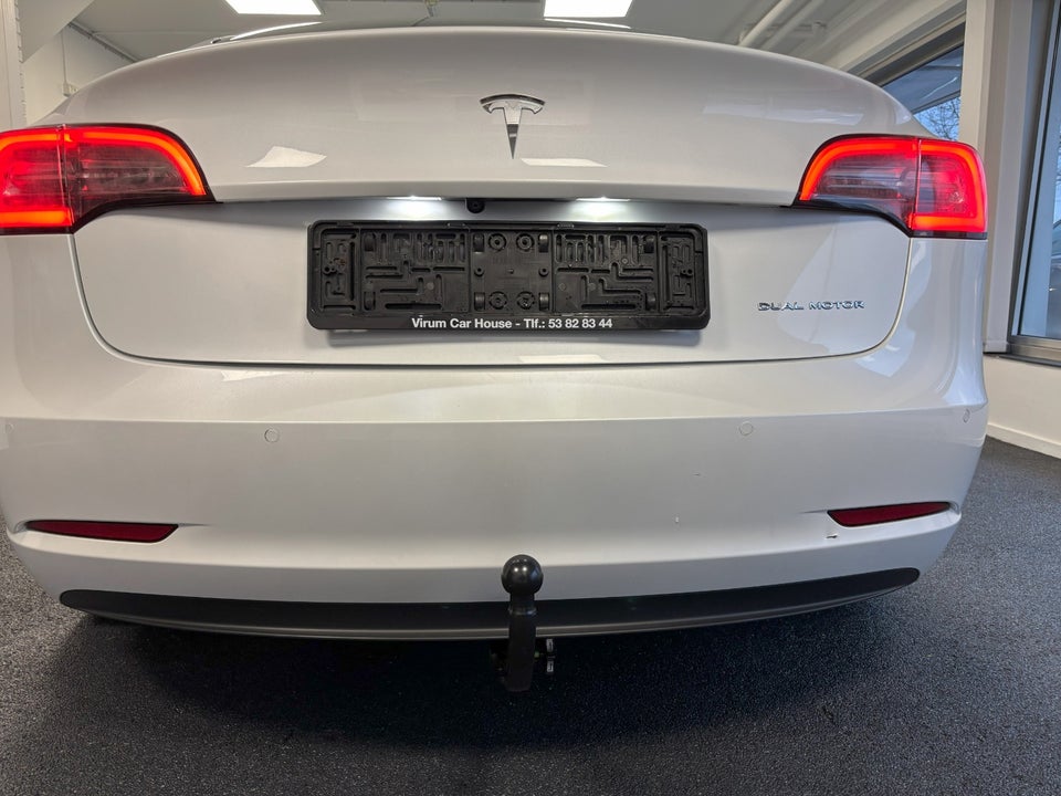 Tesla Model 3 Long Range AWD 4d