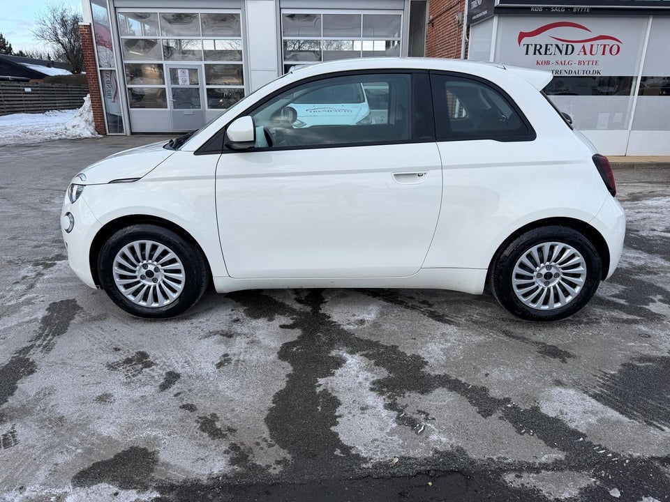 Fiat 500e 42 Icon 3d