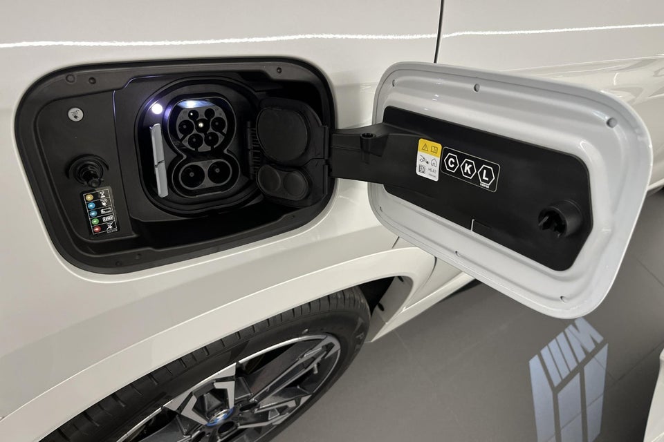 BMW iX1 eDrive20 M-Sport 5d