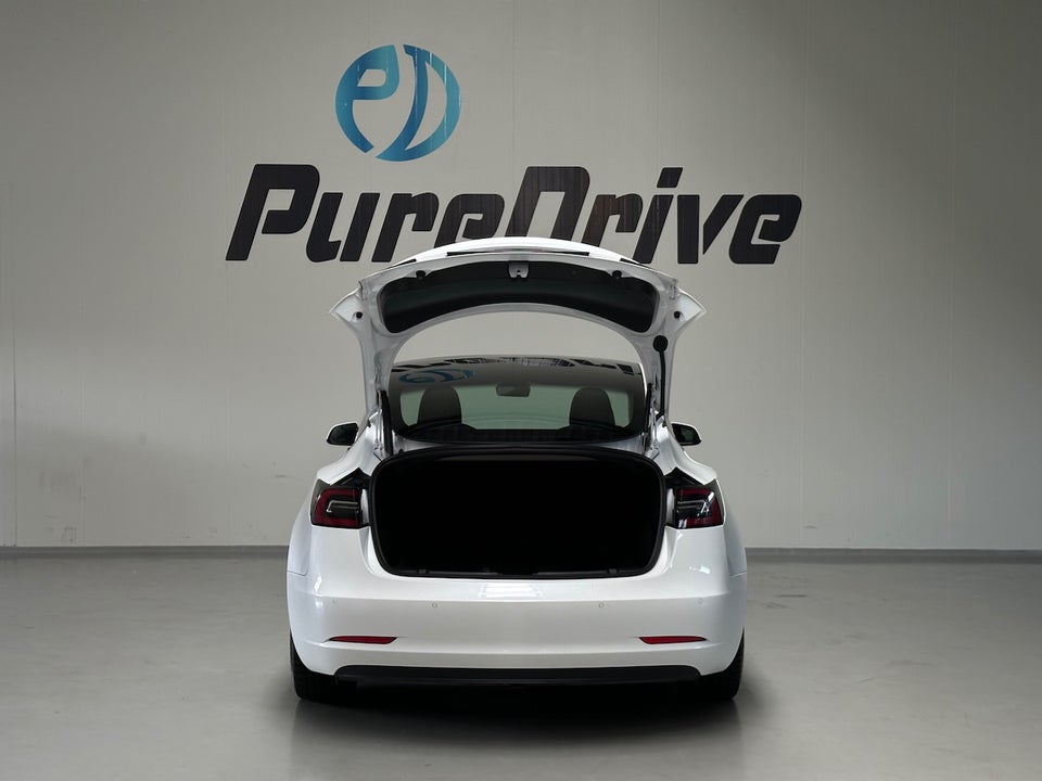 Tesla Model 3 RWD 4d