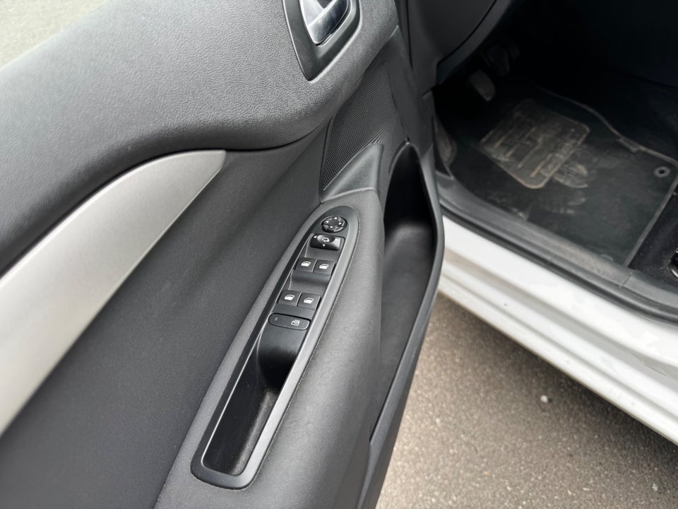 Citroën C4 1,6 BlueHDi 120 Millesime 5d