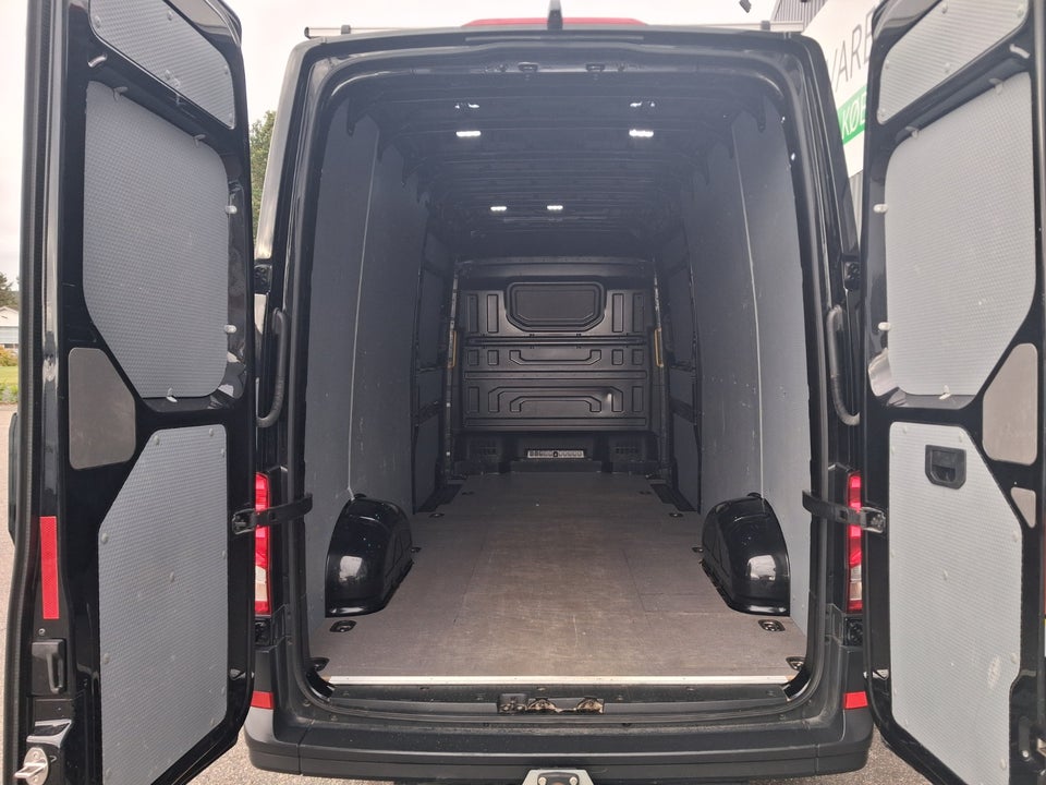 VW Crafter 35 2,0 TDi 177 Kassevogn L4H3 aut.
