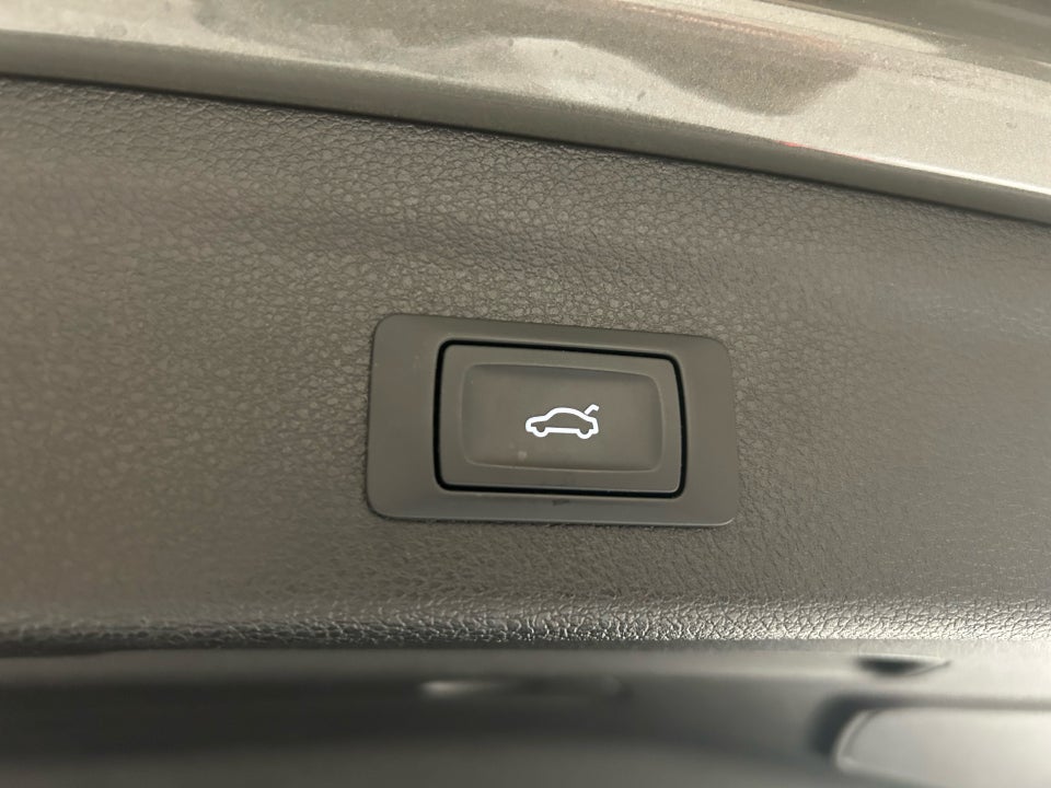 Audi Q3 45 TFSi e Attitude plus S-tr. 5d