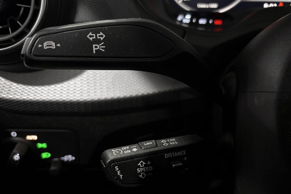 Audi Q2 35 TFSi Prestige S-tr. 5d