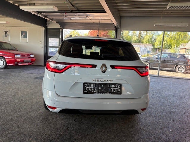 Renault Megane IV 1,2 TCe 100 Life Sport Tourer 5d