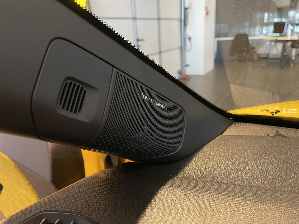 Renault 5 E-Tech 52 Iconic 5d