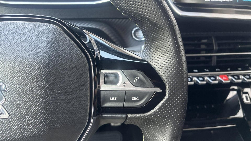 Peugeot e-2008 50 GT 5d