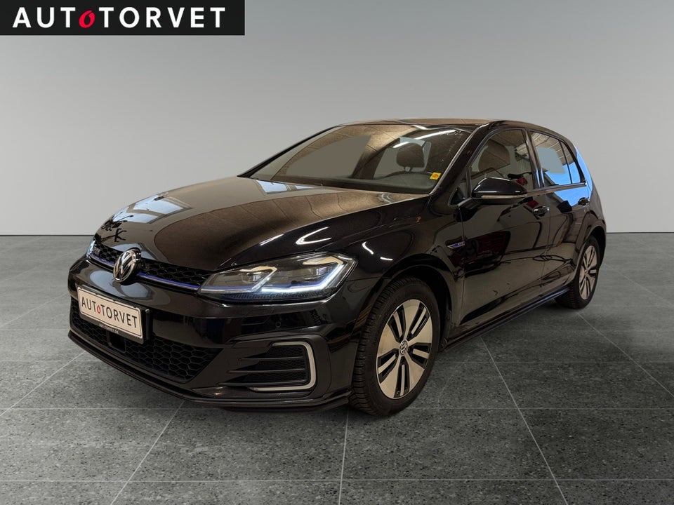 VW Golf VII 1,4 GTE DSG 5d