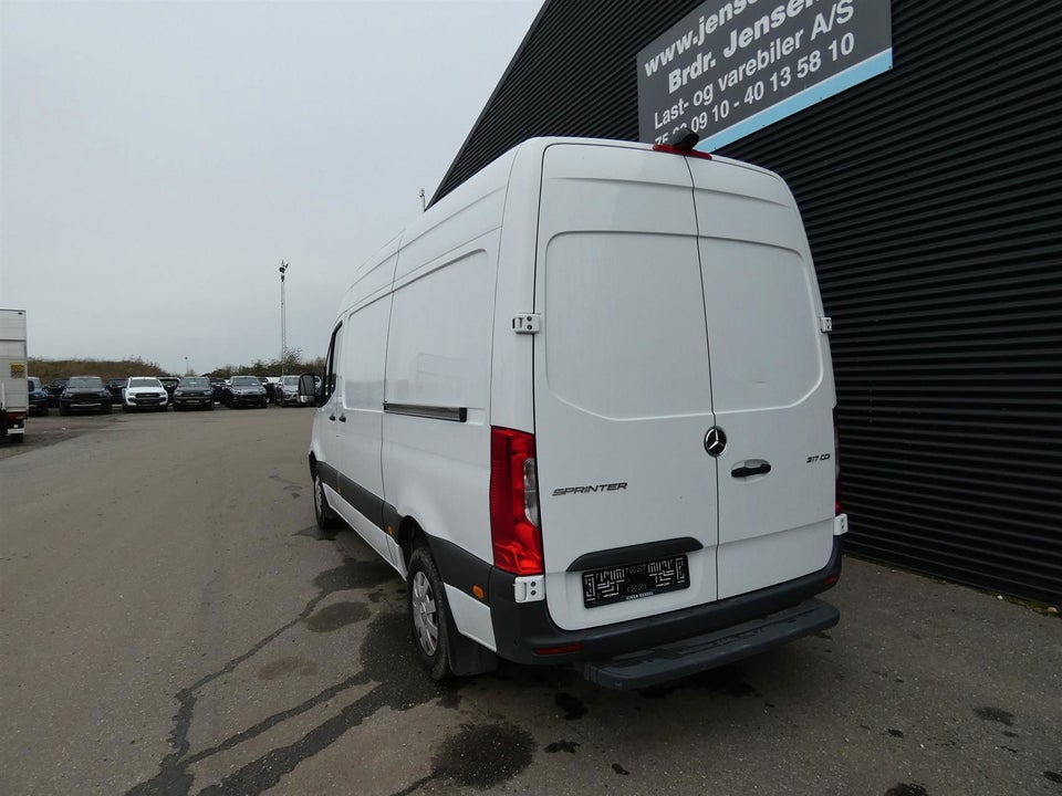 Mercedes Sprinter 317 2,0 CDi A2 Kassevogn aut. RWD