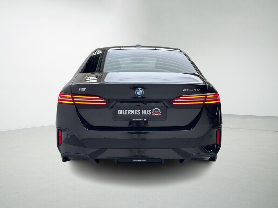 BMW i5 eDrive40 Fully Charged M-Sport Pro 4d