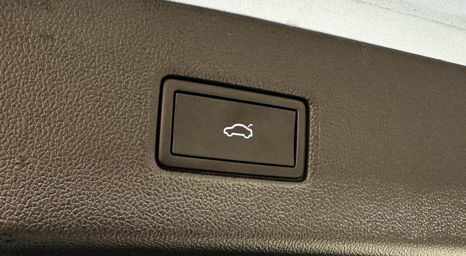 Ford Explorer 84 Select Extended Range AWD 5d