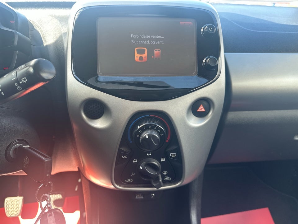 Toyota Aygo 1,0 VVT-i x-black II 5d