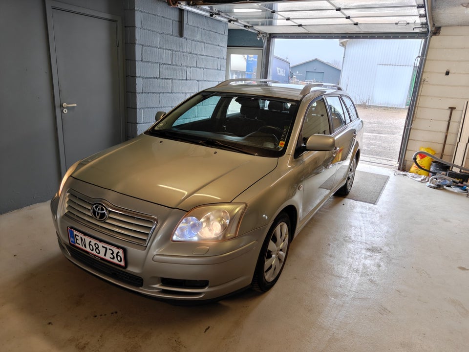 Toyota Avensis 1,8 VVT-i Sol stc. 5d