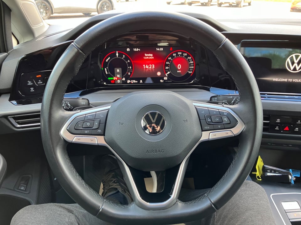 VW Golf VIII 1,4 eHybrid DSG 5d