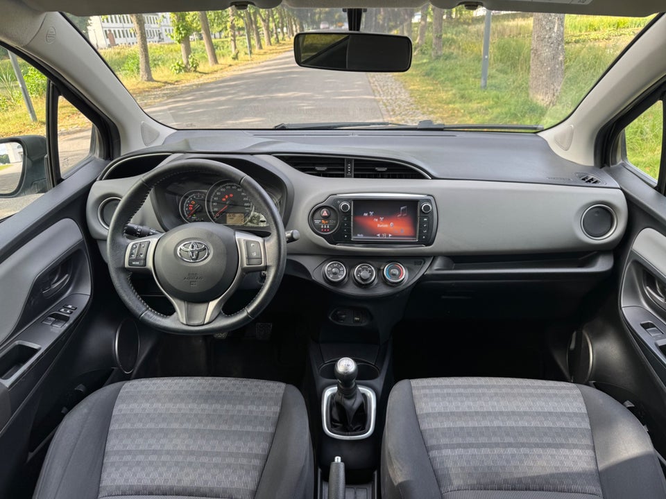 Toyota Yaris 1,0 VVT-i T2 Komfort 5d