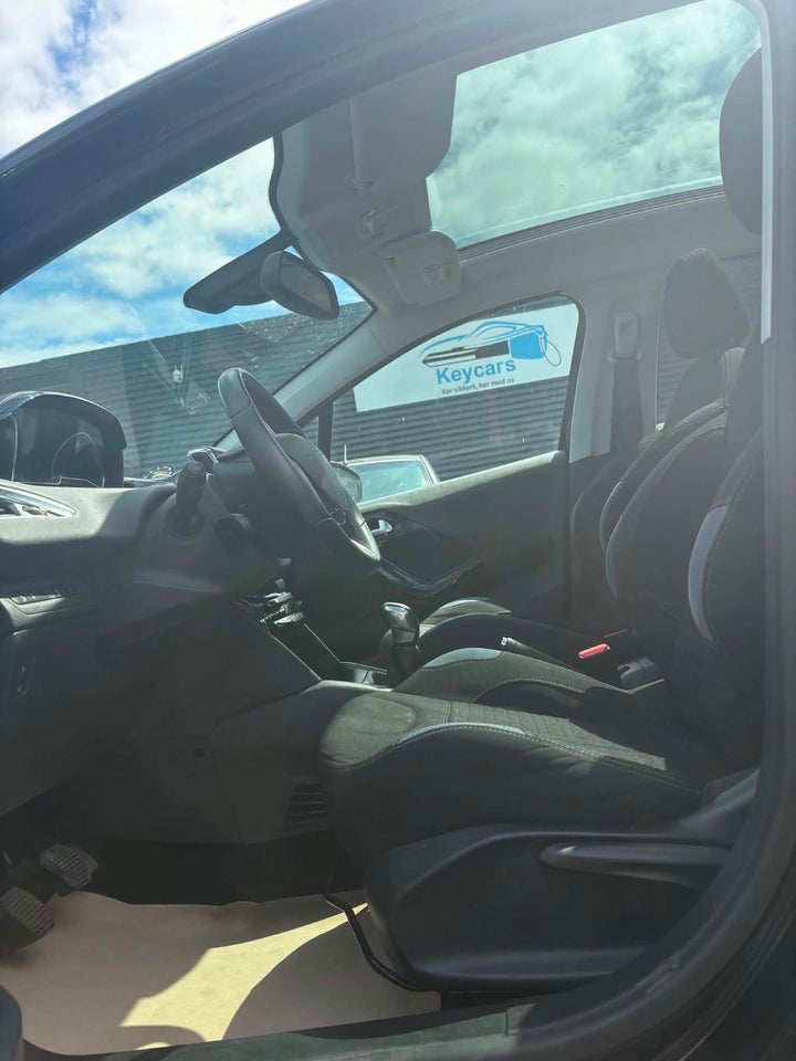 Peugeot 208 1,2 VTi Active 5d