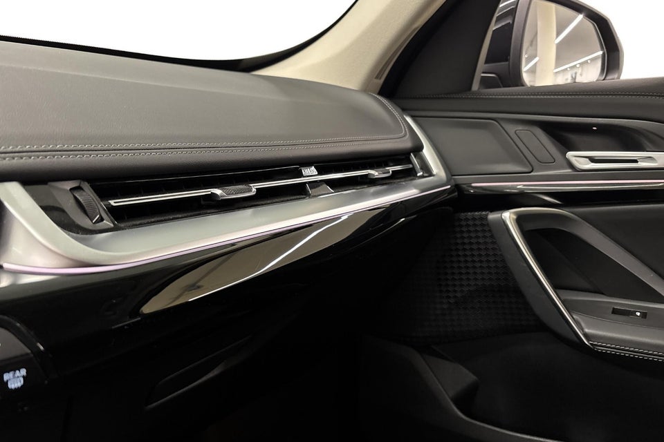 BMW iX1 eDrive20 X-Line 5d