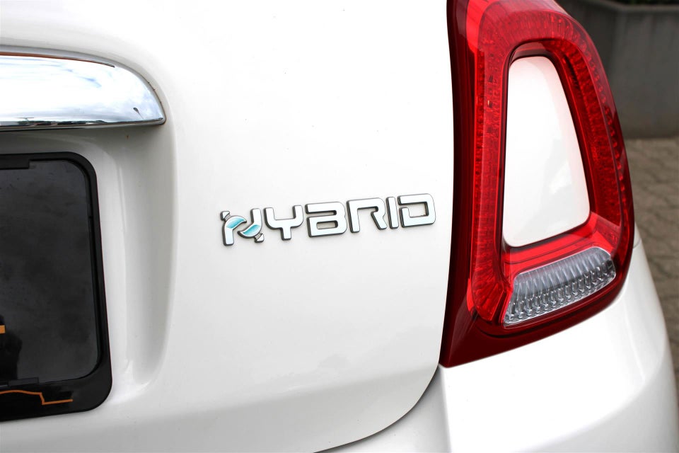 Fiat 500 1,0 Hybrid Lounge+ 3d