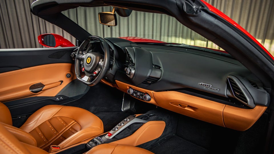 Ferrari 488 Spider 3,9 DCT 2d