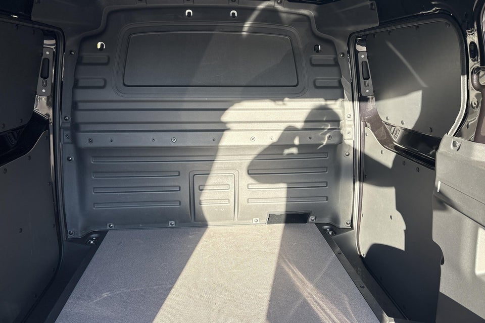 VW ID.Buzz 79 Cargo Comfort+