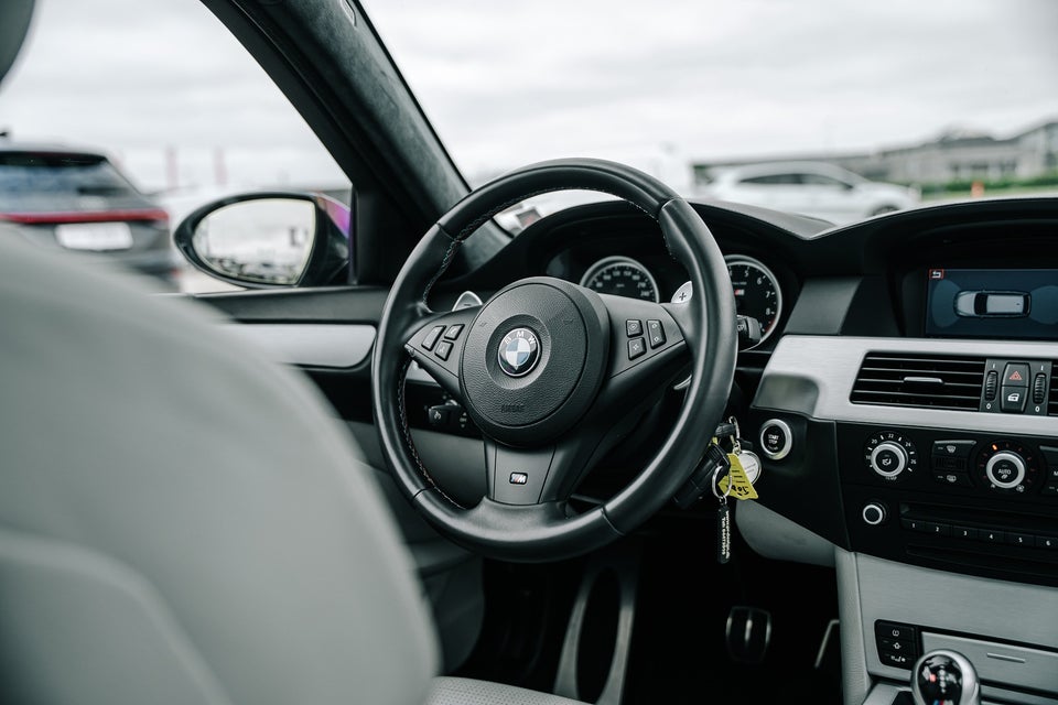 BMW M5 5,0 Touring SMG 5d