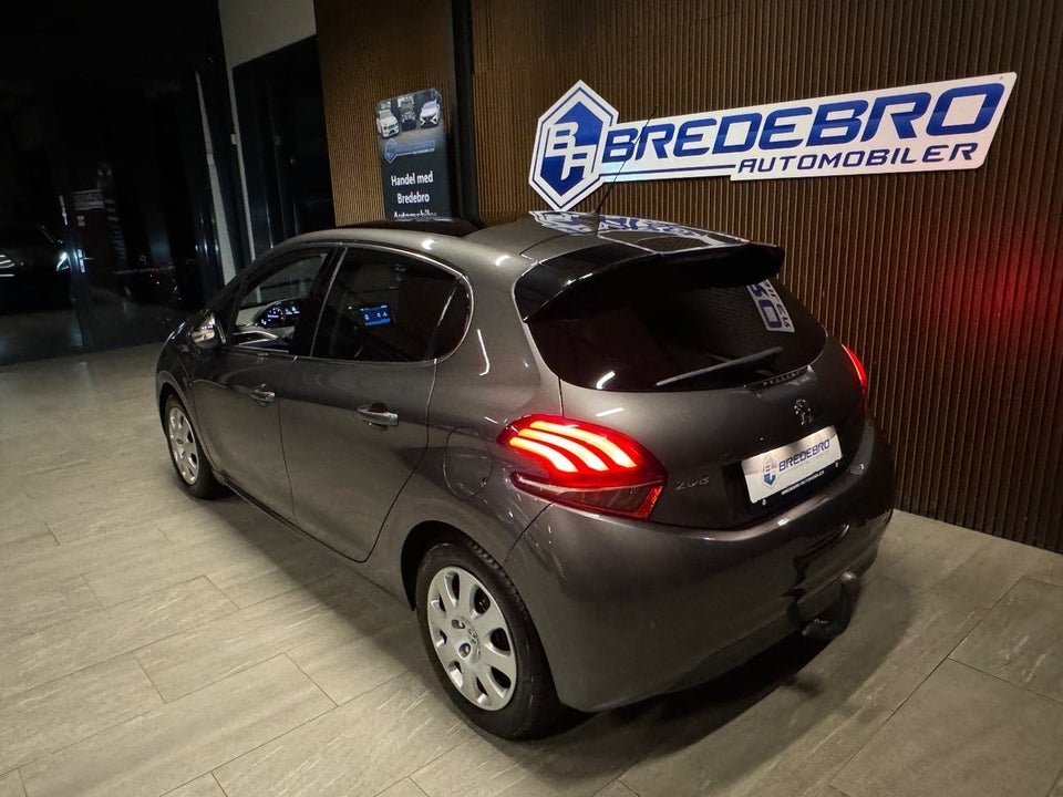 Peugeot 208 1,6 BlueHDi 100 Allure Sky 5d