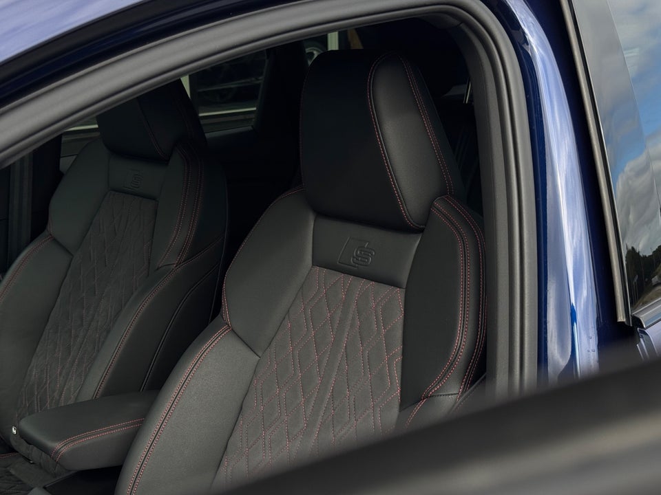 Audi Q4 e-tron 40 S-line 5d