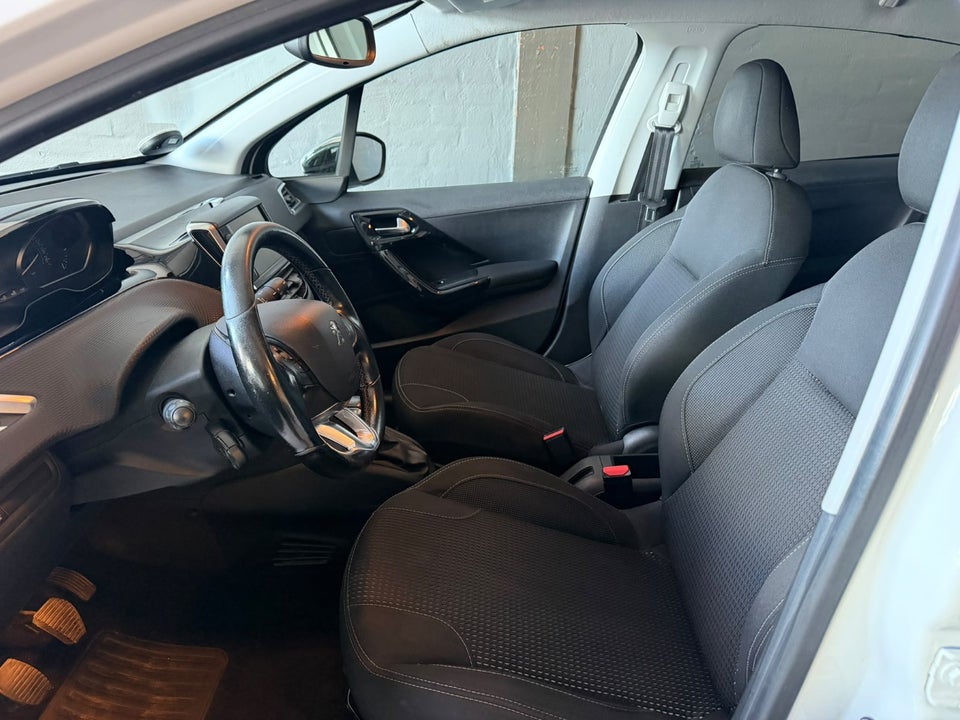Peugeot 208 1,6 BlueHDi 100 Allure 5d