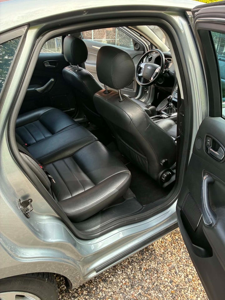 Ford Mondeo 2,5 20V Turbo Titanium 5d