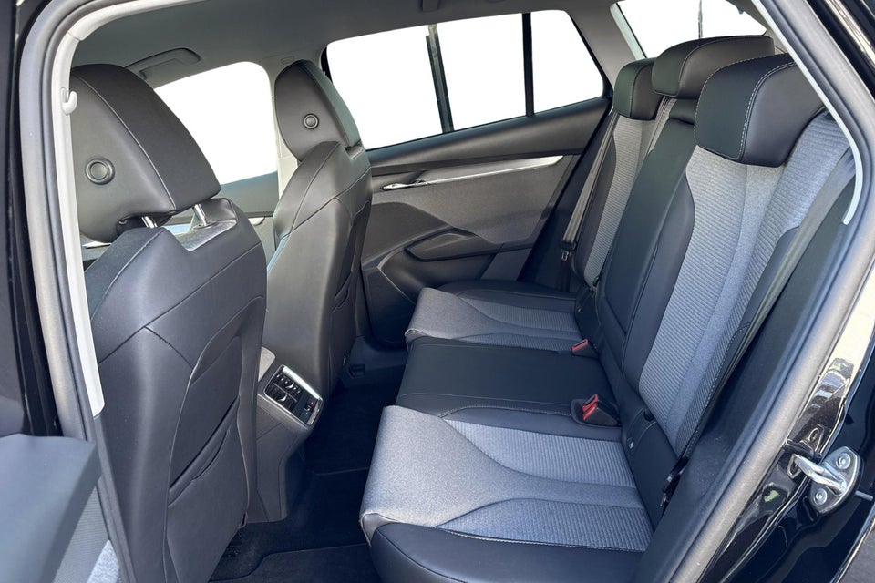 Skoda Enyaq 80 iV Plus 5d