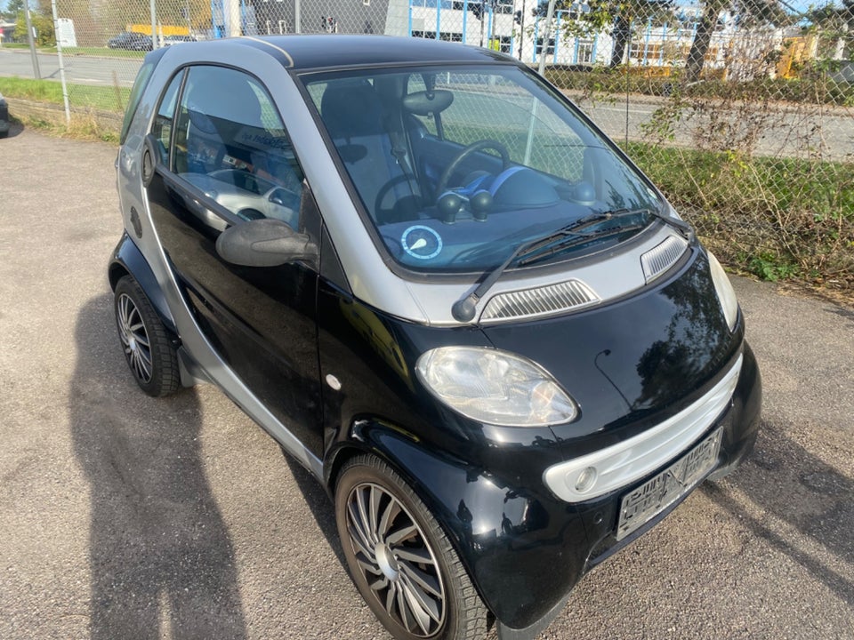 Smart City Coupé 0,8 CDi Pure aut. 3d