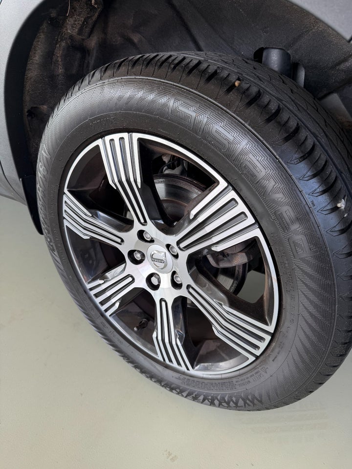 Volvo XC40 2,0 D4 190 Inscription aut. AWD Van 5d