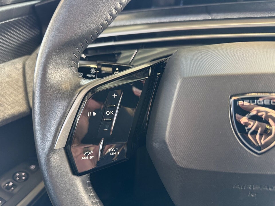 Peugeot e-3008 77 Allure 5d
