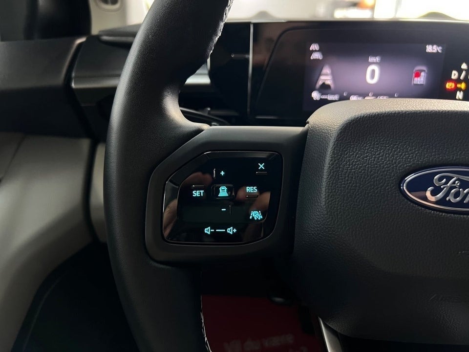 Ford Explorer 84 Select Extended Range AWD 5d