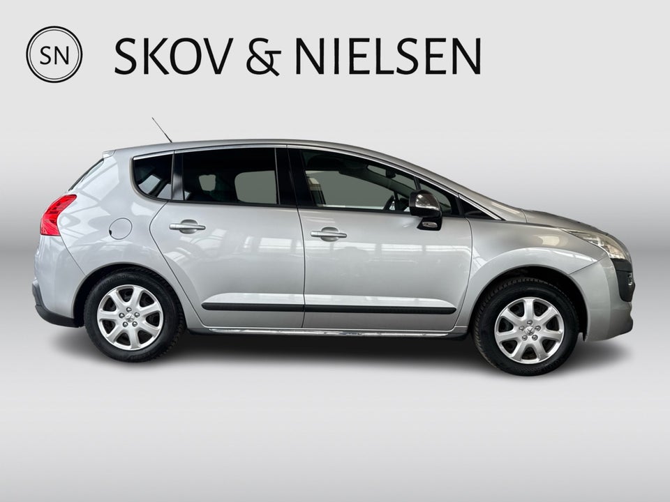 Peugeot 3008 1,6 HDi 110 Premium Cool 5d
