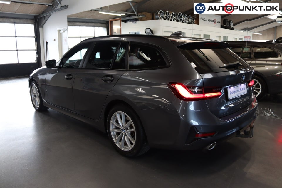 BMW 320d 2,0 Connected xDrive aut. 4d