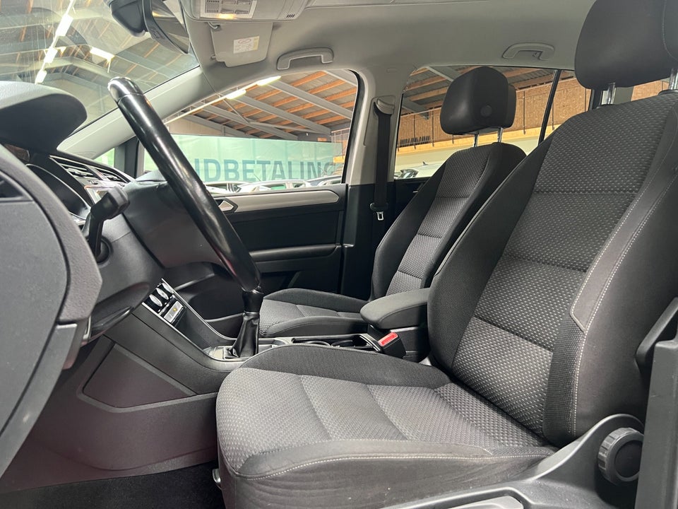 VW Touran 2,0 TDi 150 Comfortline 7prs 5d