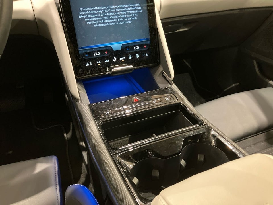 Ford Explorer 82 Premium Extended Range 5d