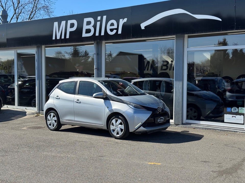 Toyota Aygo 1,0 VVT-i x-play 5d