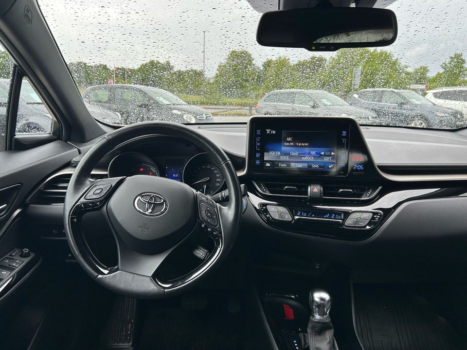 Toyota C-HR 1,8 Hybrid C-LUB Business CVT 5d