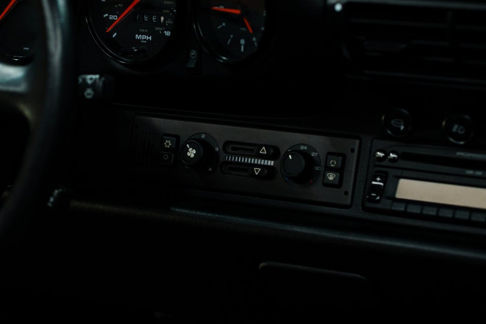 Porsche 911 Carrera 4 3,6 Cabriolet 2d