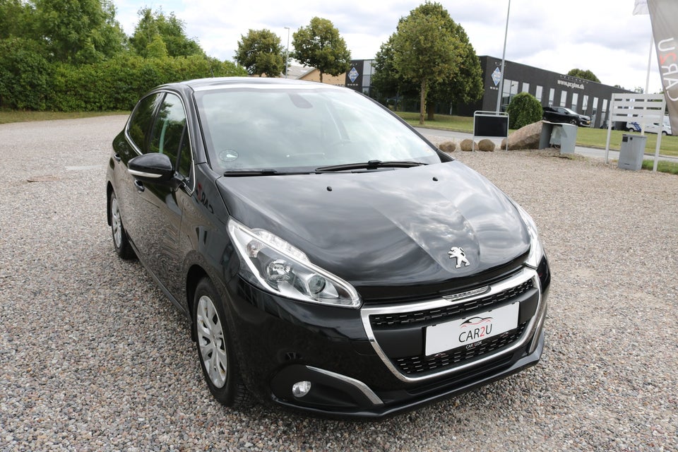 Peugeot 208 1,5 BlueHDi 100 Signature Sky 5d