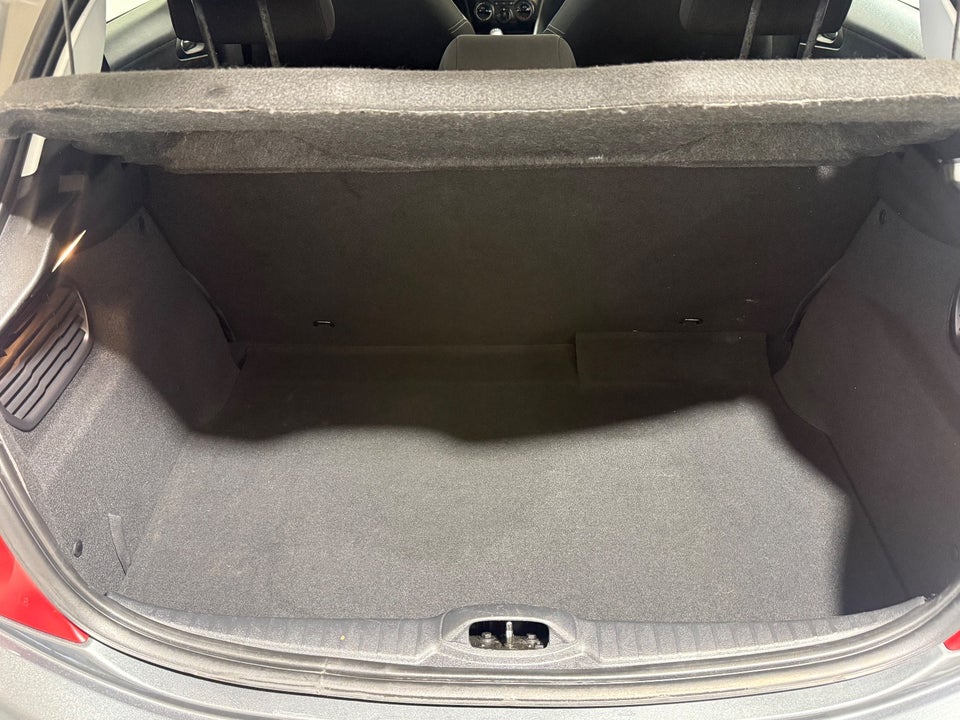 Peugeot 208 1,0 VTi Active 5d