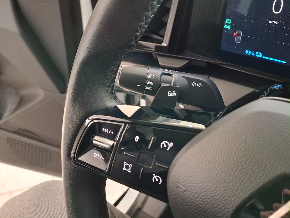 Renault Megane E-Tech 40 Equilibre 5d