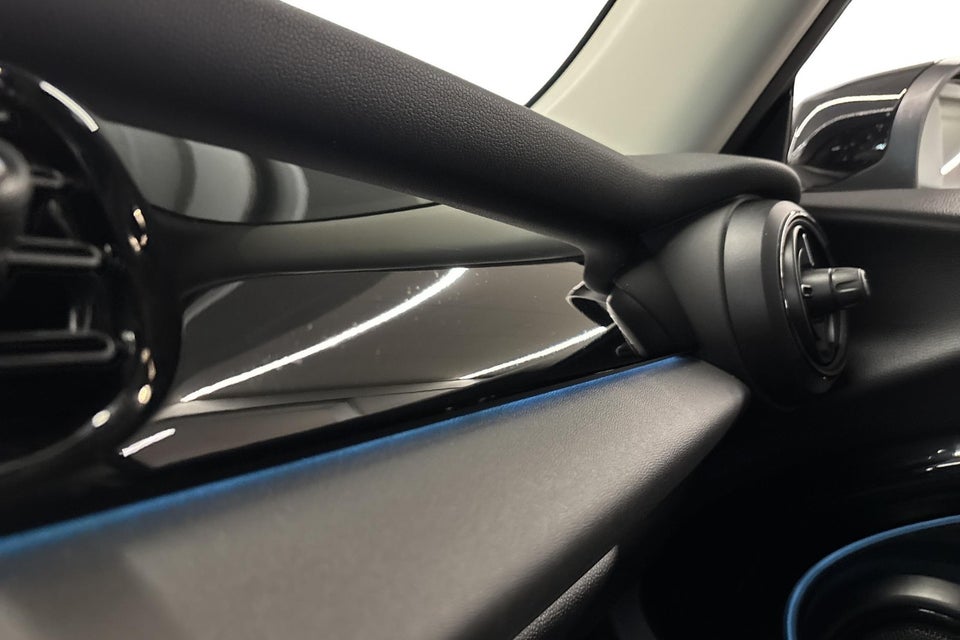 MINI Cooper SE Classic Trim 3d