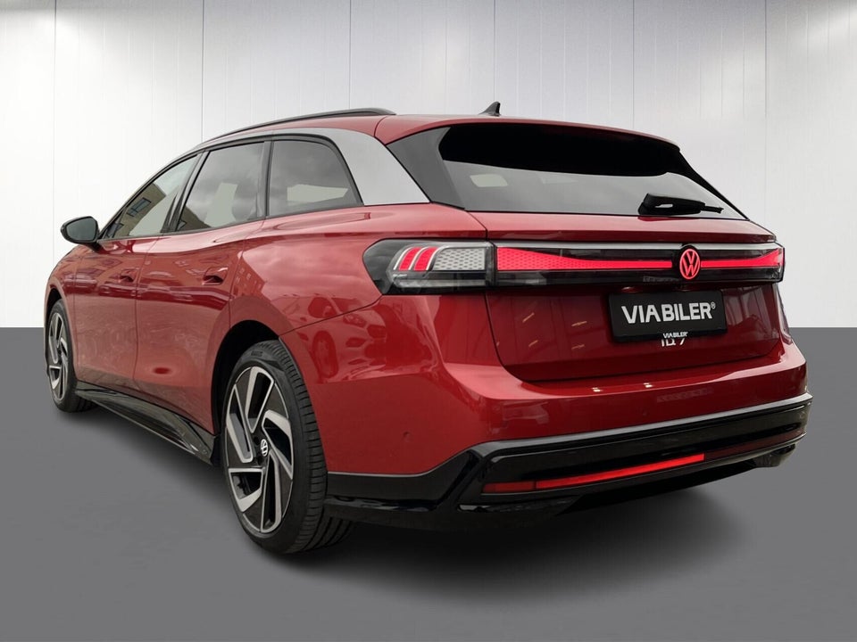 VW ID.7 77 Style+ Tourer 5d