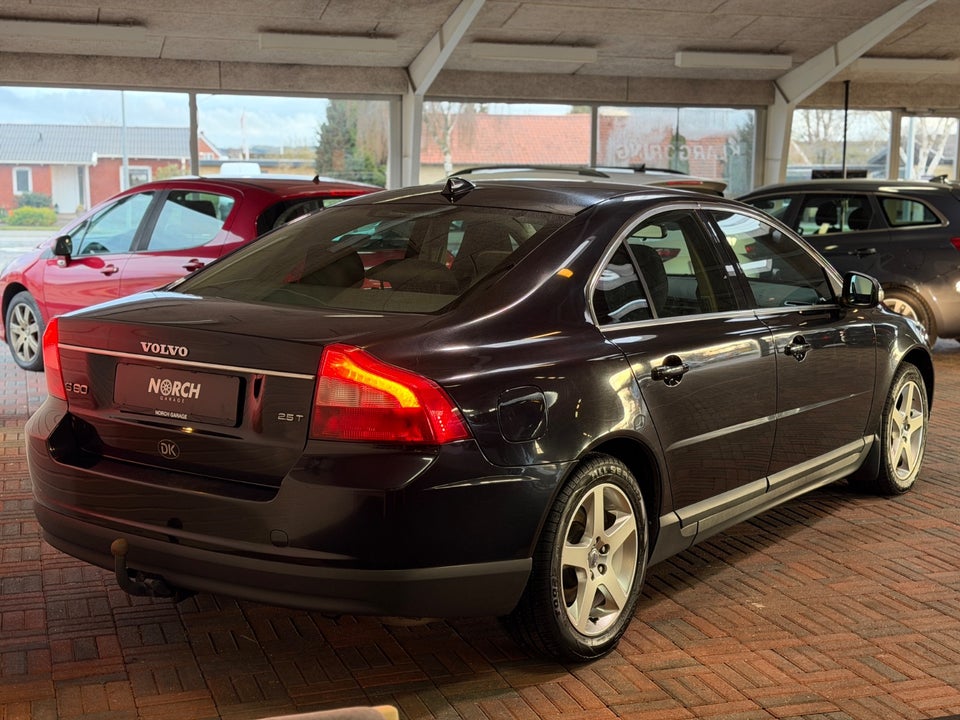 Volvo S80 2,5 T 4d