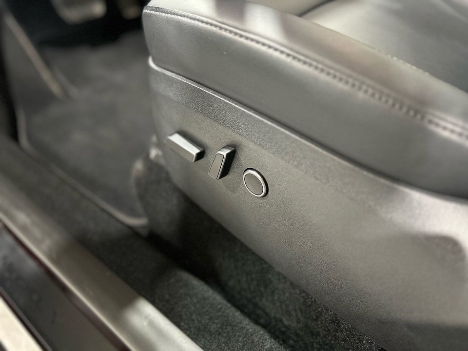 Tesla Model Y RWD 5d